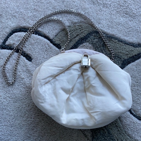 Nuńoo Shell Colored Bag - sustainable material collection - Picture 1 of 4